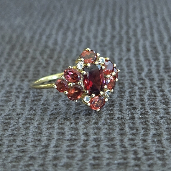 Shivam Garnet Cluster with White Topaz Ring💍 - NWT - Picture 16 of 16